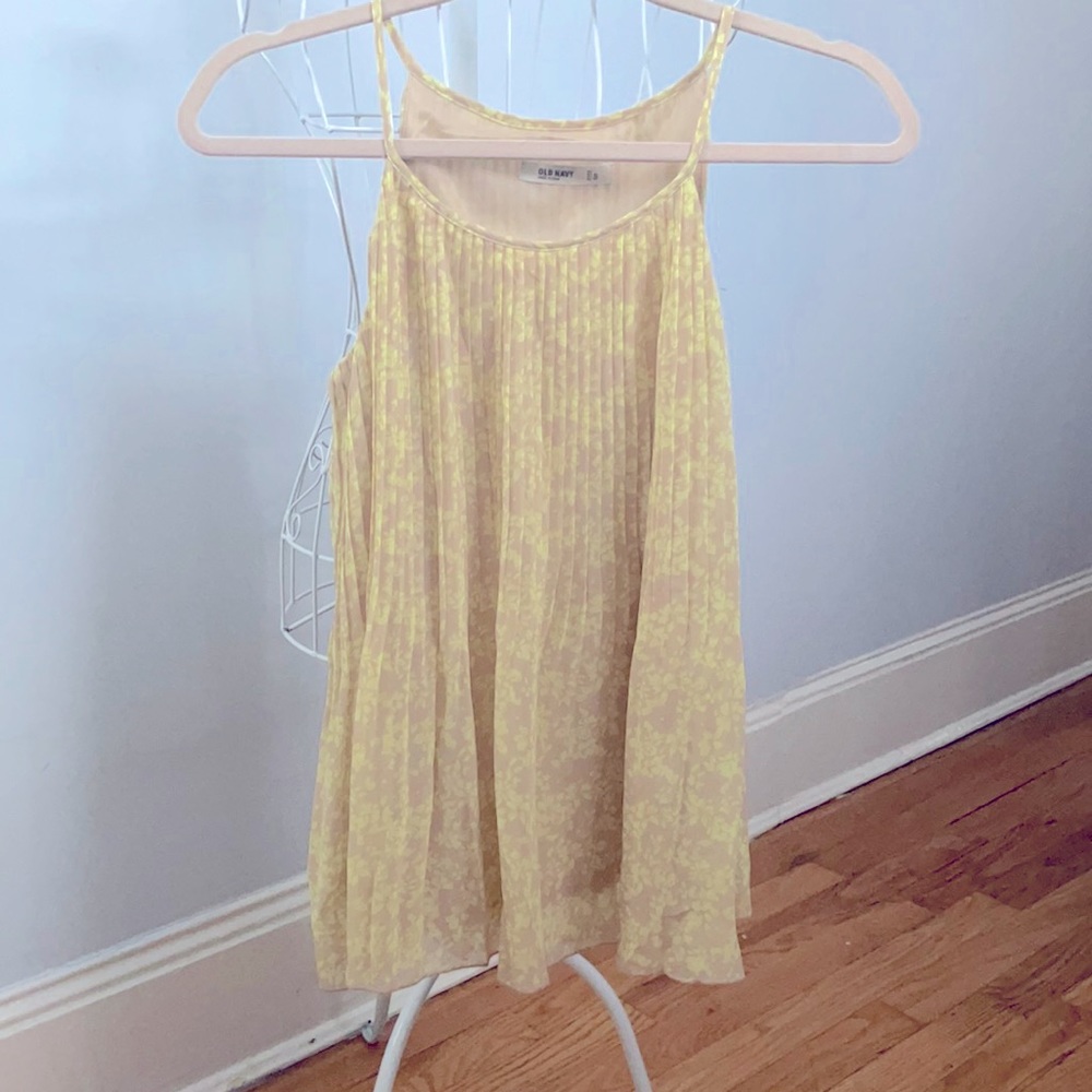 Beautiful Old Navy Taupe/Yellow Top - never worn